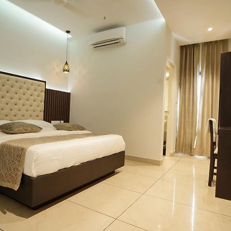 Hotel Sulu Residency Kochi Exterior foto