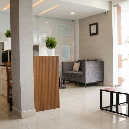 Hotel Sulu Residency Kochi Exterior foto